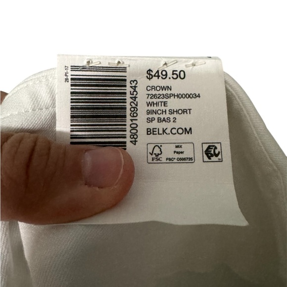 NWT Crown White 9 inch Short Women's Shorts - Picture 2 of 5